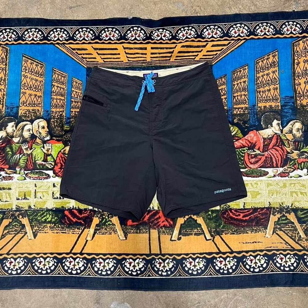 Patagonia baggies grey shorts Size 32 Board shorts outdoor casual embroidered